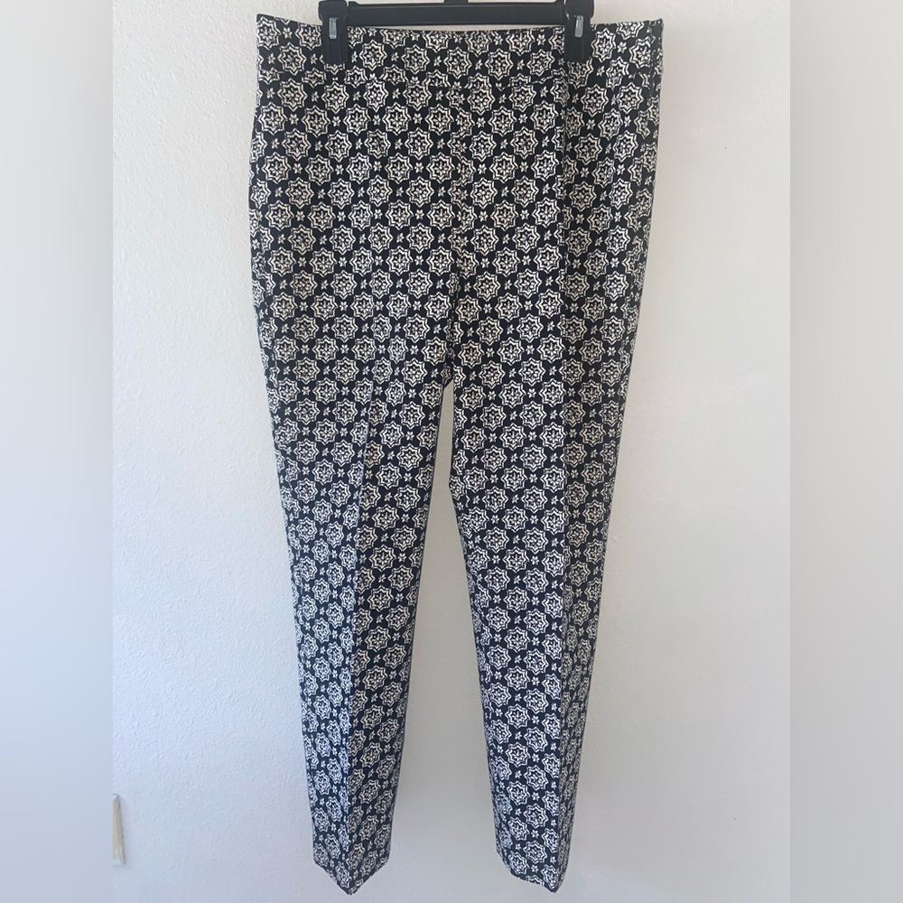 Talbots women’s Chinos in Black and White Pattern